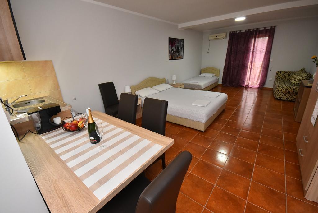 Apartmani Bozinovic Herceg Novi Exterior foto