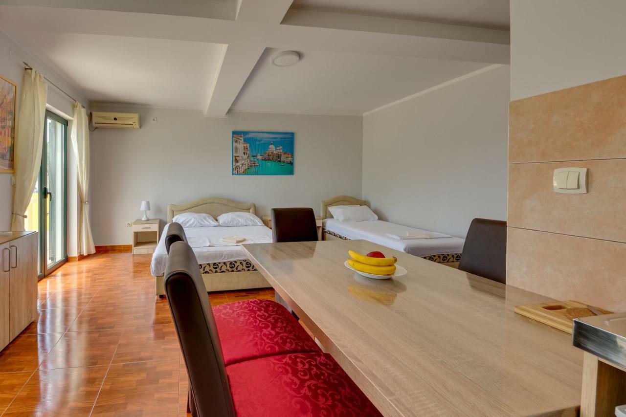 Apartmani Bozinovic Herceg Novi Exterior foto